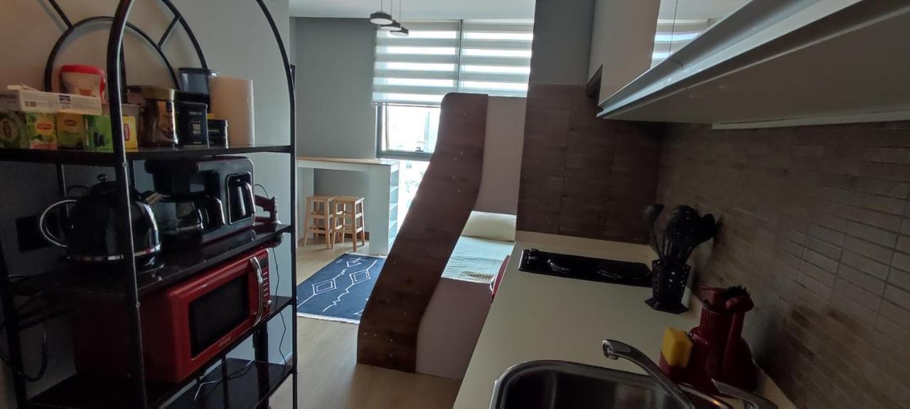 Studyo At High Flat Appartement Istanboel Buitenkant foto
